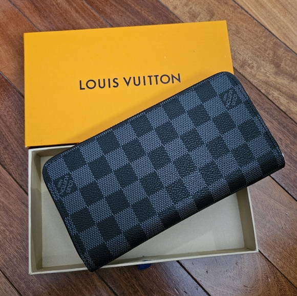 Handbags - Checkered Black Wallet